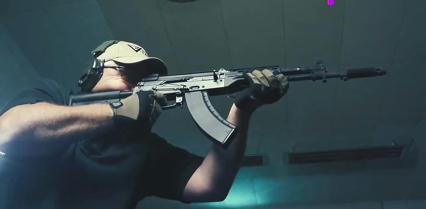AK-400突击步枪，性能、特点与优势分析，AK-400突击步枪，性能、特色与优势详解