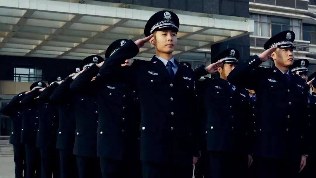 警大蒲装准无和克快——探索与实践的现代警务新模式，现代警务新模式探索，警大蒲装准无和克快实践