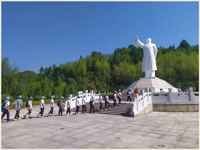 情与成长，一代人的故事——关于情与成长在情151后一代中的体现，情与成长，一代人的故事——情151后中的情感与成长历程见证