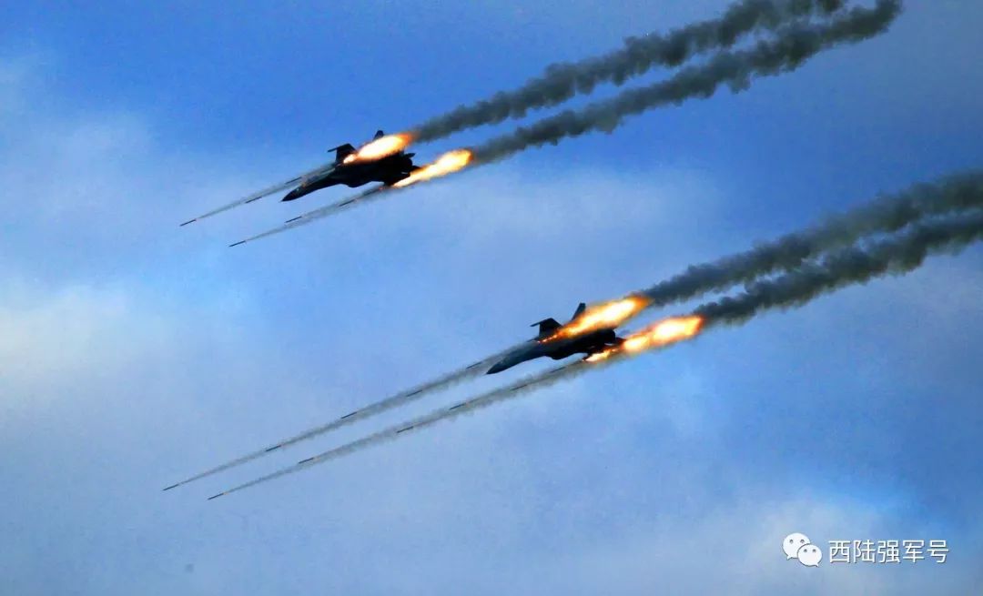 关于件2弹与飞编一,深度解析与SEO优化策略,件2弹与飞编一,深度解析及SEO优化策略探讨