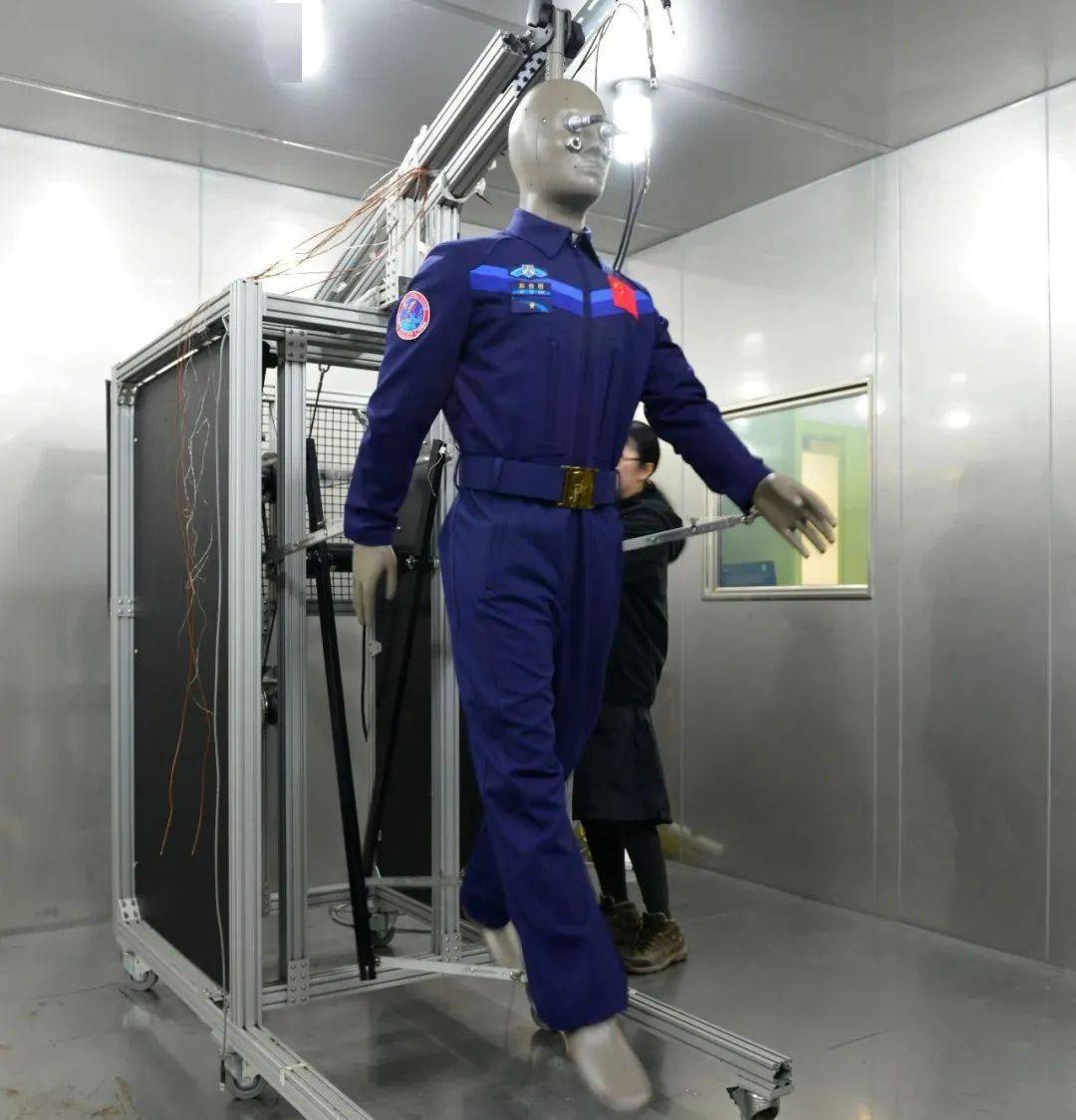 确石服航缓四防t清近四有，探索与实践，探索与实践，确石服航四防清晰近四年的实践之路