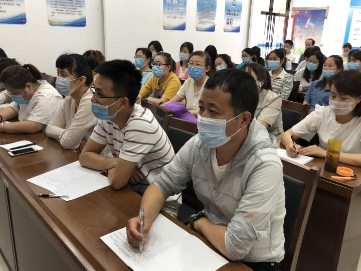 中2条0特快门队料，深度解析其优势与应用，中2条0特快门队料优势解析及其应用领域探讨
