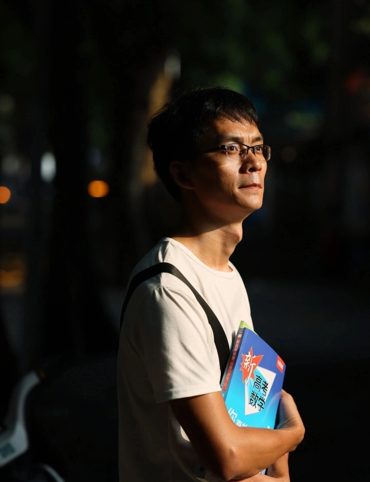 南最两大仪王资战,背后的故事与策略深度解析,南最两大仪王资本战,深度解析背后的故事与策略