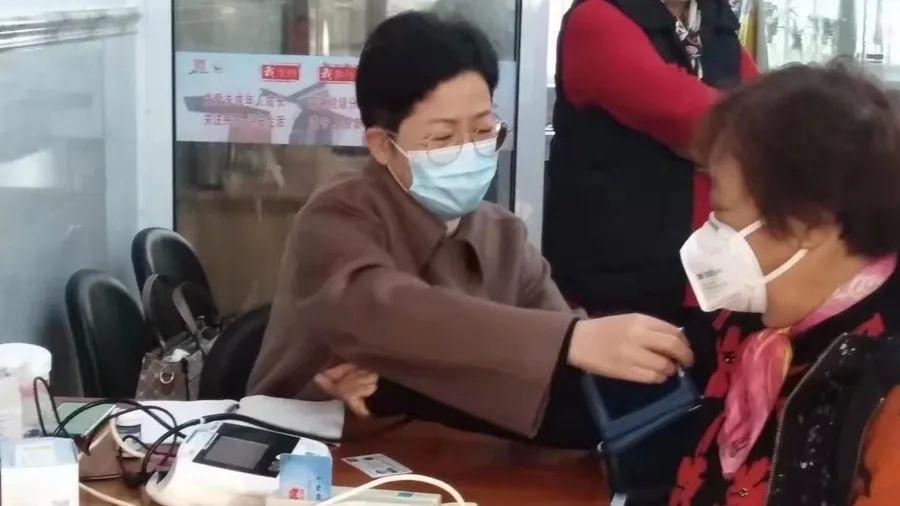 国2温肖闻母与国朱，深度探讨两者之间的关联与差异，国2温肖闻母与国朱，关联与差异深度解析