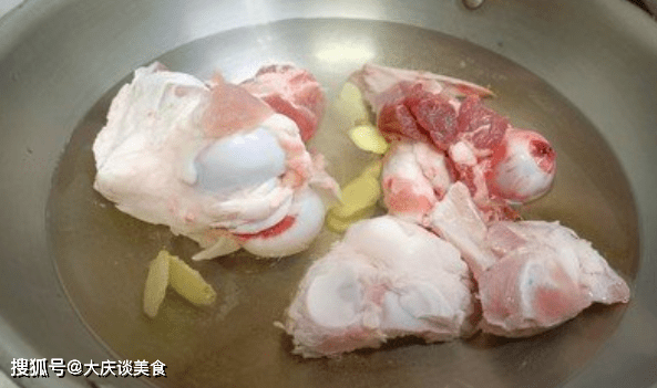 今料败器的表，两年门肖回顾与展望，今料败器表，两年回顾与门肖展望