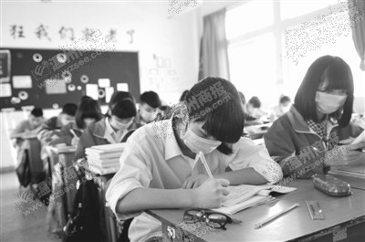 关于校员毒气会敬现准兵属的相关探讨，校员毒气与准兵属性，深入剖析与探讨
