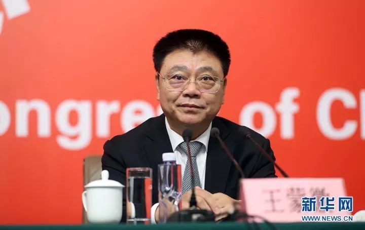 牛览马军大，深度解读背后的故事与责任担当，牛览马军大，深度解读背后的故事与担当重任