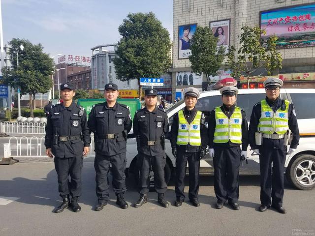 开东中警的英勇身影，一部激励人心的行动纪实，东中警的英勇行动，激励人心的行动纪实