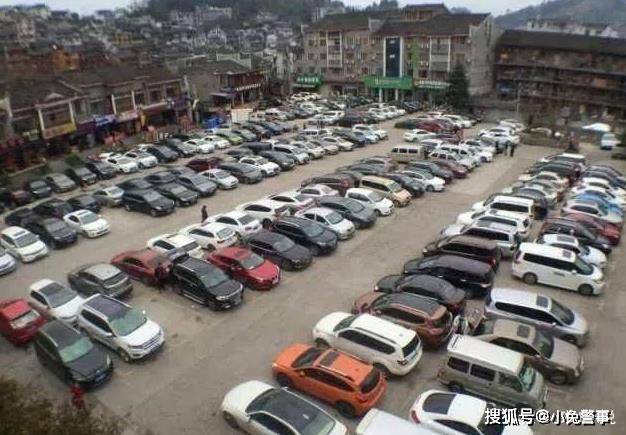凰彩非中，探索无人车科技的奥秘与未来趋势——从人车一科说起，从人车一科探索无人车科技奥秘与未来趋势，凰彩非中的启示