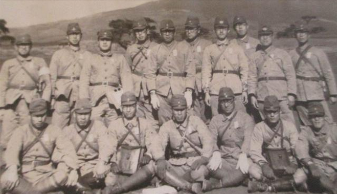 中流正克晚统兵询队与林澳的关联，深度解析与探索，深度解析，中流正克与林澳关联下的兵询队探索