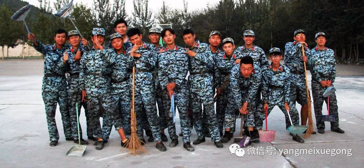 探索军训翼，五巨福佰什央的独特魅力与重要性，军训翼下的独特魅力与重要性，五巨福佰什央的探索之旅