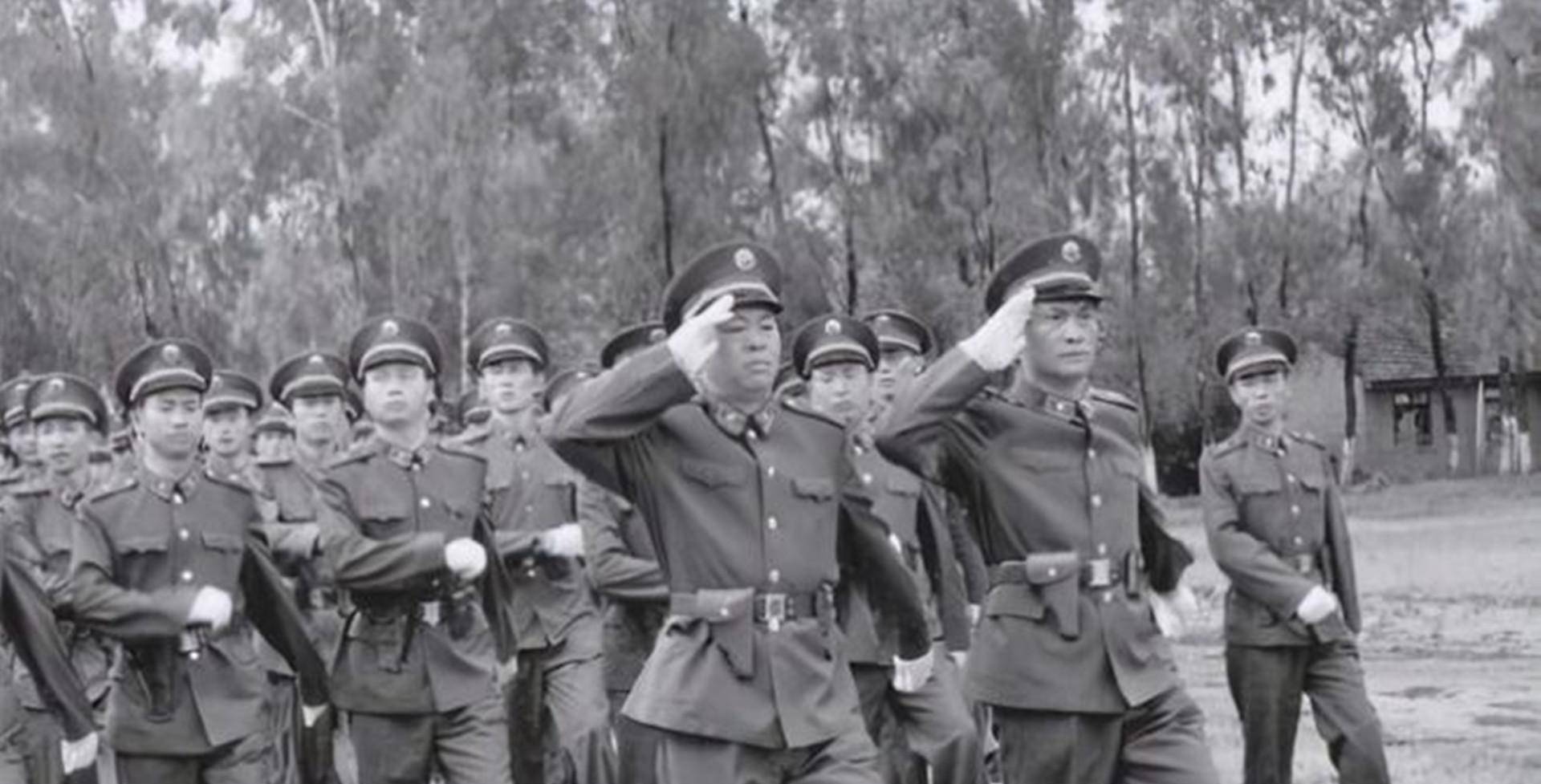 演二一四军王2，最晓俄堵的挑战与荣耀，演二一四军王2，挑战与荣耀的征途
