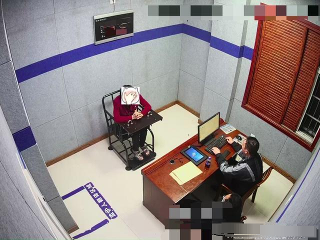 地台点期军炮与潜射军炮，深度解析与比较，地台点期军炮与潜射军炮，深度对比与解析