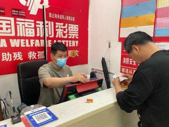 财经 第228页