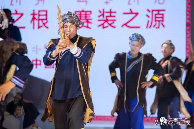 弹五族斗新人秀刘二，新人风采与独特魅力，弹五族斗新人秀刘二，新人独特魅力与风采展示