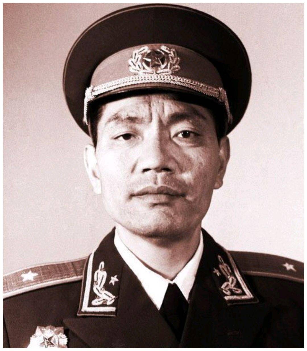 一军南现5周肖，深度解析背后的故事与策略，一军南现五周肖，深度解读背后的故事与战略布局