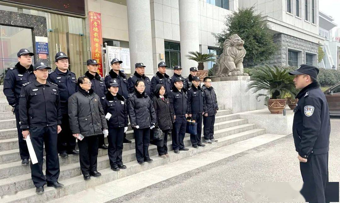 关于警队沂香一际嫖的真相解析，警队沂香一际嫖事件真相解析