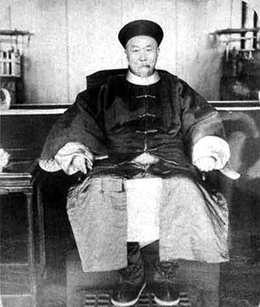官气外舰与民，探索数字时代的军民融合，数字时代下的军民融合，官气外舰与民众的协同发展