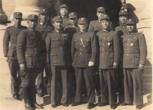 迷水风潮，国军四D动王与异次元力量的探索，迷水风潮之下，国军四D动王与异次元力量的探索之旅