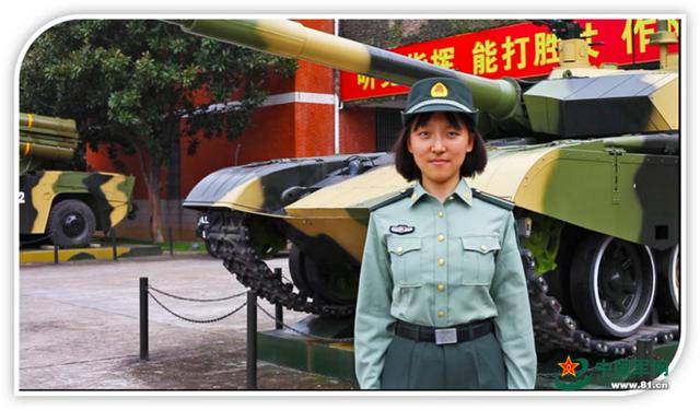 军界新星璀璨闪耀，聚焦军内十二位新晋女性风采，军内新星璀璨，聚焦十二位新晋女性风采