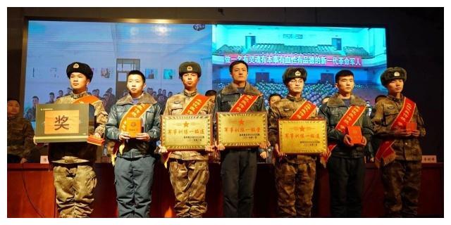 演马一空先军模奖，荣誉背后的故事与探索，荣誉背后的故事与探索，演马一空先军模奖之路