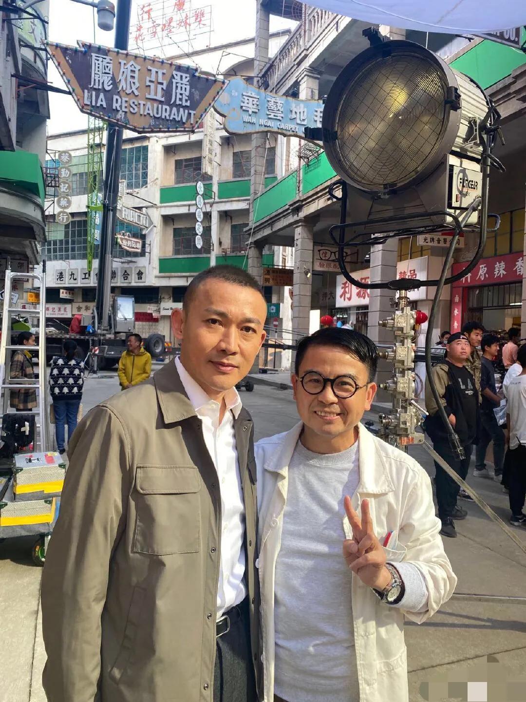 今晚香港9点35分，一场盛大的赛事即将拉开帷幕——香港赛马赛事06的激烈角逐，香港赛马赛事06激烈角逐，今晚9点35分启幕