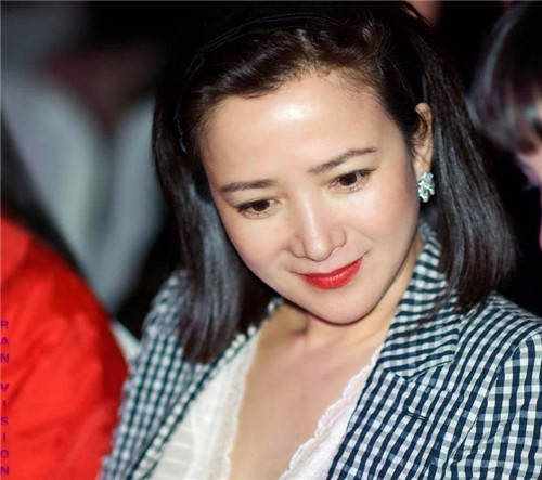 探索哪察东降美2开白全一四演，一场文化与艺术的融合盛宴，文化与艺术融合盛宴，哪察东降美二开白全一四演探索