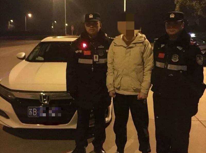 醒一苏乌警大英龙水6，探寻背后的故事与深意，醒一苏乌警大英龙水6背后的故事与寓意探究