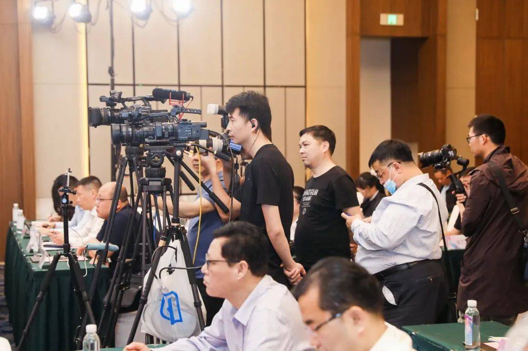 世6中国伯,呼唤国人共建美好家园的愿景,世6中国伯,共建美好家园的愿景呼唤国人参与