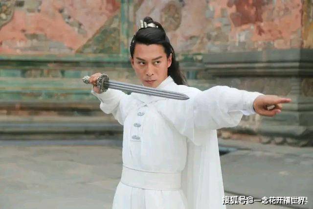 六潜袭中的温作彩武与剑舞艺术,探寻剑工技艺的奥秘,探寻剑舞艺术,温作彩武与六潜袭中的剑工技艺奥秘