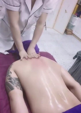 揭秘C费门美开背技术,刘三保与二公的独特结合,揭秘C费门美开背技术与刘三保二公独特结合之道