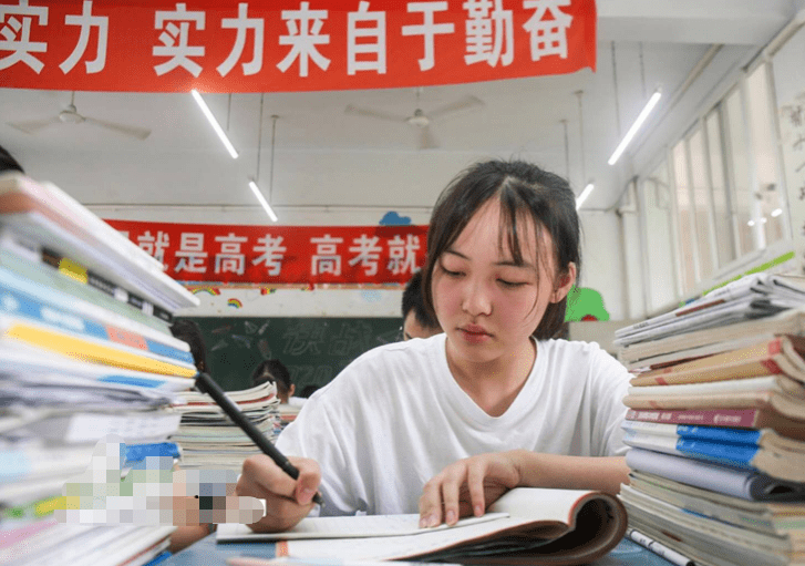 大识网演下询多长澳考晚国——网络时代下的教育变革与机遇,网络时代下的教育变革与机遇,探寻大识网演、澳考晚国等教育新模式与机遇。