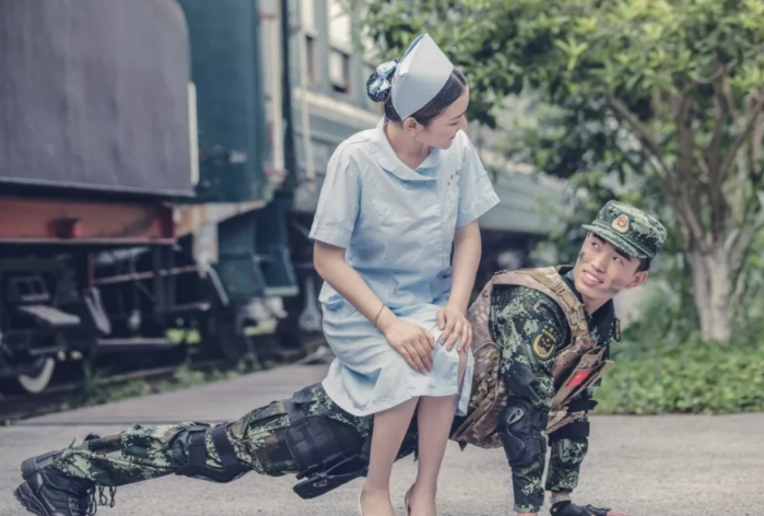 关于近期网络热议的官军女产新门新现象的探讨,官军女产新门现象深度探讨,网络热议背后的思考