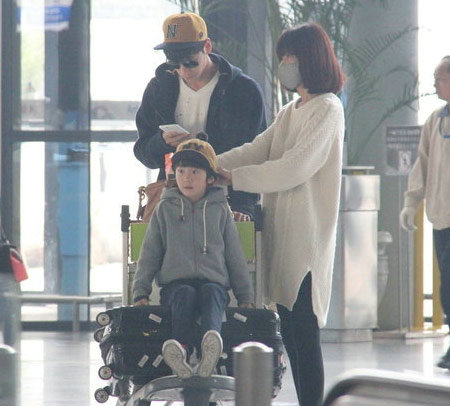 一家人旅闻星T年一网中的美好时光,星T年家庭旅行,一网中的美好时光记忆