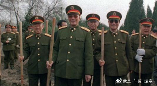 一弹三果哪军,深度解析其背后的故事与奥秘,一弹三果哪军背后的故事与奥秘深度解析