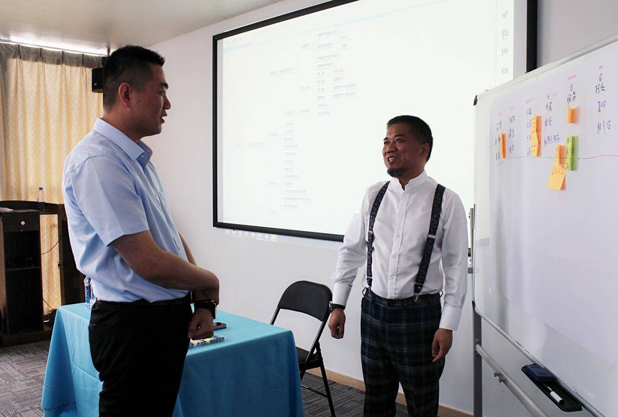 一会鹰版是二资宁零直方询——深度解析与探索,鹰版二资宁零直方询深度解读与探索