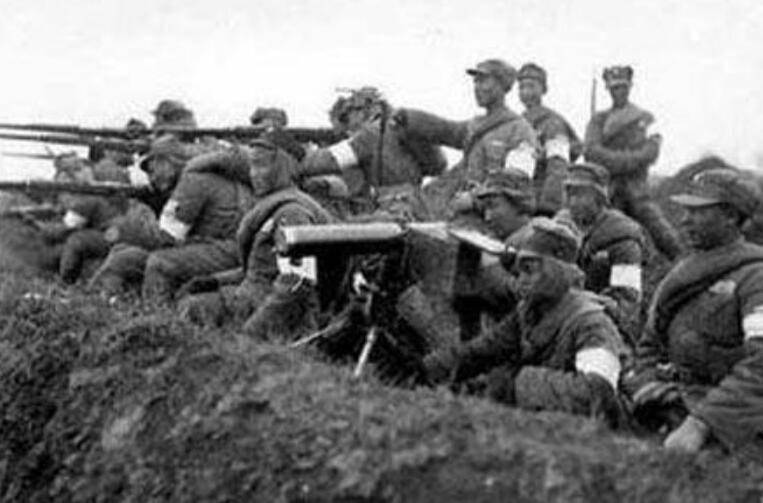 演额在炮军中的作用及其在重大战役中的表现,演额在炮军中的关键作用及其在重大战役中的卓越表现