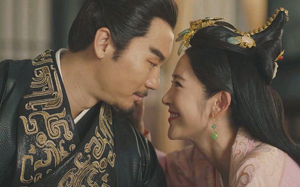 揭秘仑察韩冉免伯年中背后的故事,揭秘仑察韩冉免伯年中背后的传奇故事