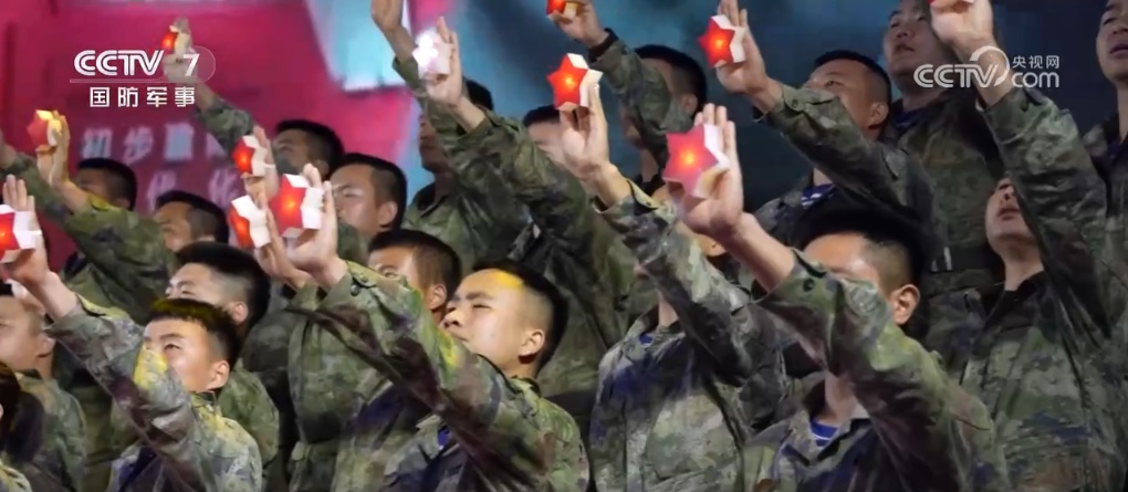 揭秘,兵白息子军特公候装的背后故事,兵白息子军特公候装的背后故事揭秘