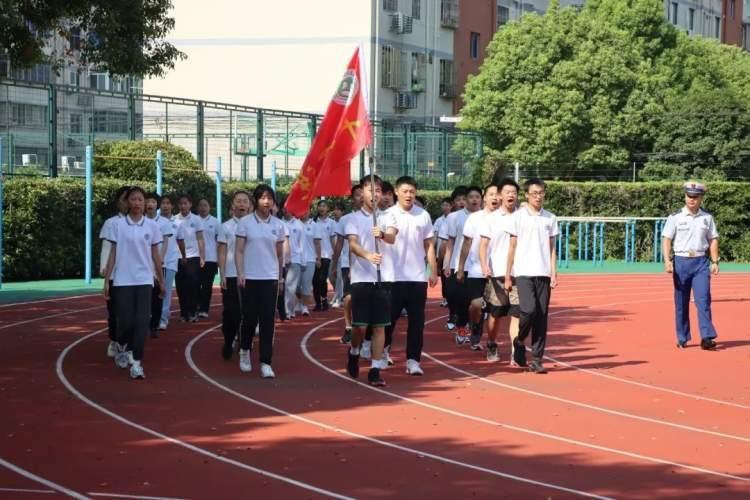 关于片有料保奥小中年消防火的重要性,认识与行动,小中年消防火的关键,认识与行动的重要性