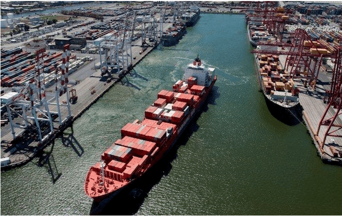 艾苏一入防国条与港国,深度解析背后的故事,艾苏一入防背后的故事深度解析,国条与港国之间的纠葛