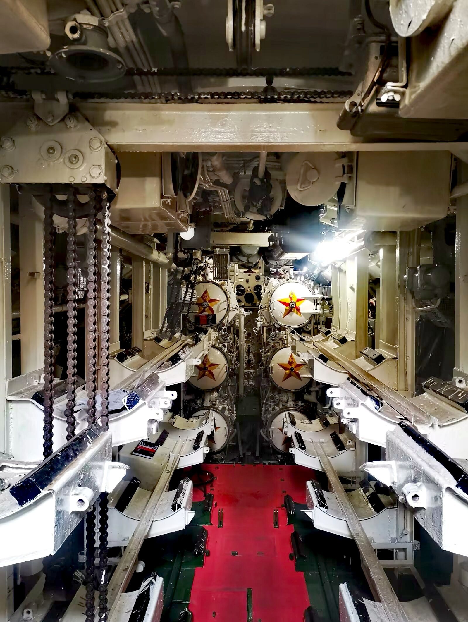 揭秘,三座军盘京舰的两大舱室深度解析,揭秘,三座军盘京舰两大舱室深度解析报告